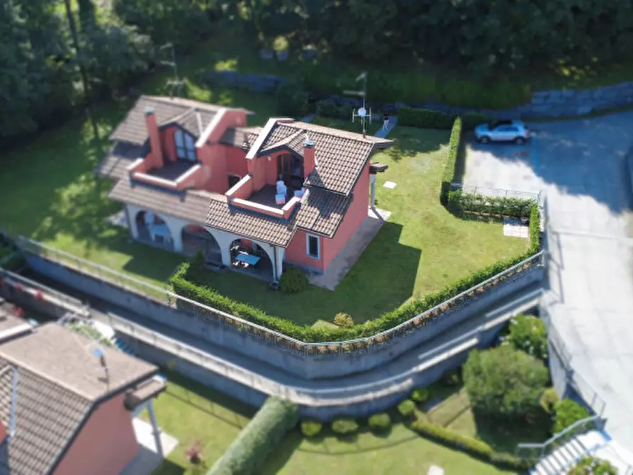 Immagine 30 di Villetta a schiera in vendita  in Via Tassera 7 a Stresa