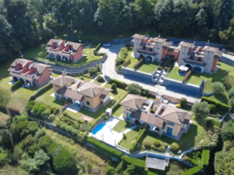 Immagine 32 di Villetta a schiera in vendita  in Via Tassera 7 a Stresa
