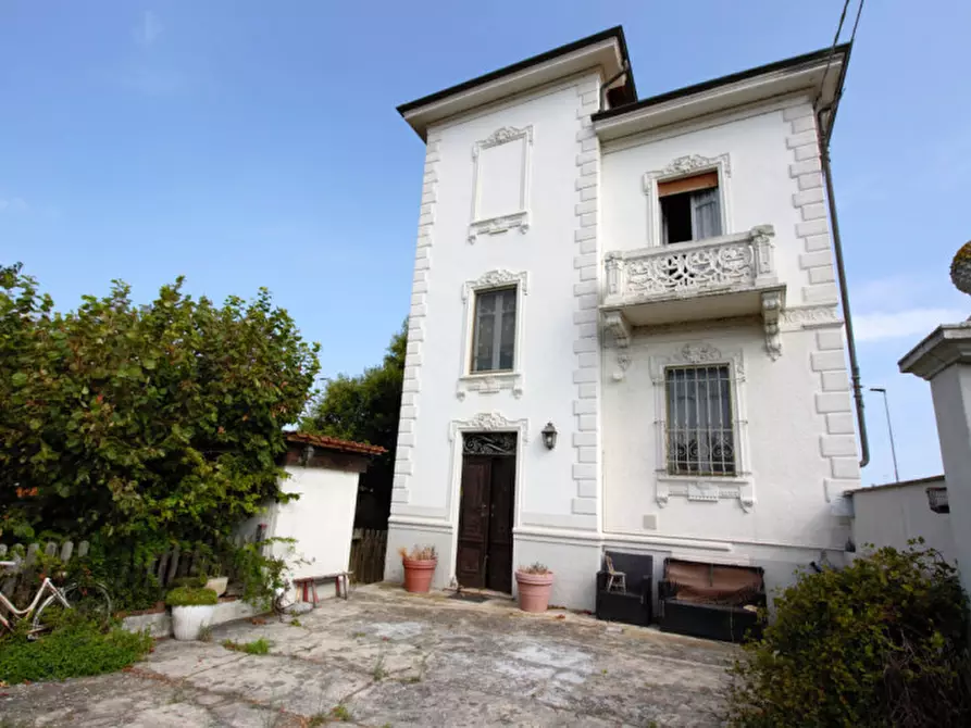 Immagine 1 di Villa in vendita  in Via San Sebastiano, 15 a Palazzolo Vercellese