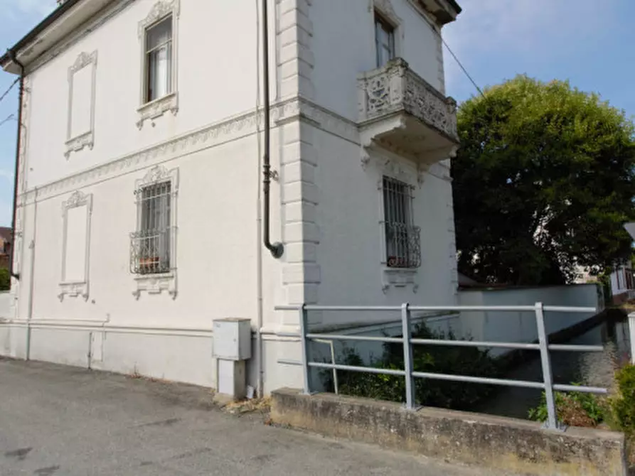 Immagine 3 di Villa in vendita  in Via San Sebastiano, 15 a Palazzolo Vercellese