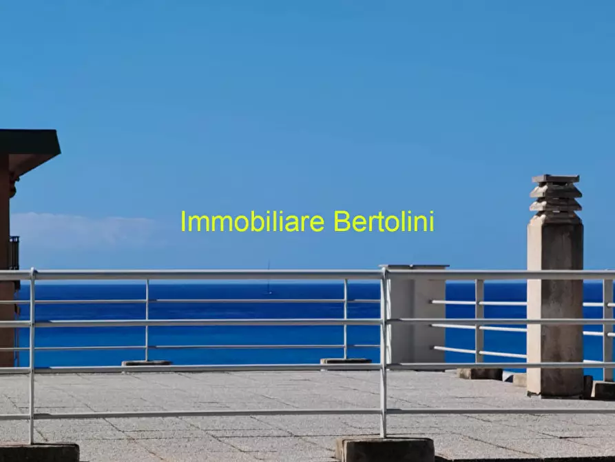 Immagine 8 di Appartamento in vendita  in Via Assisi a Bordighera