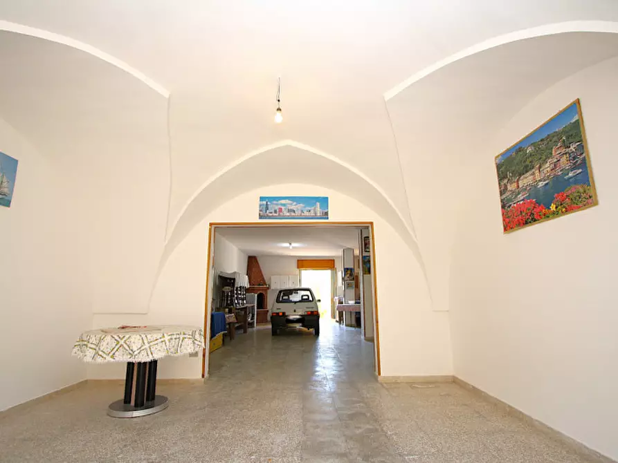 Immagine 3 di Casa bifamiliare in vendita  in Via Giacomo Leopardi a Sannicola