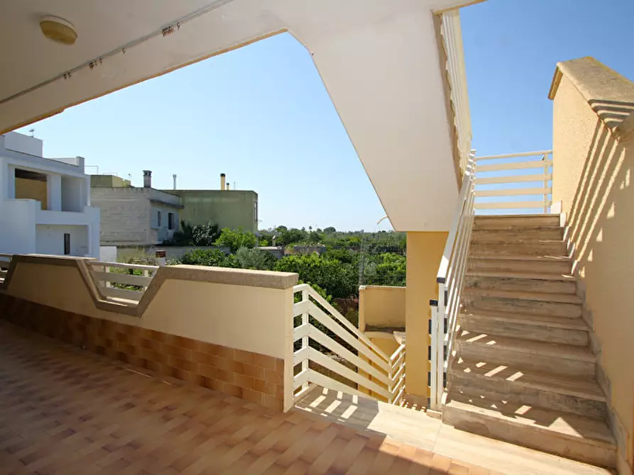 Immagine 12 di Casa bifamiliare in vendita  in Via Giacomo Leopardi a Sannicola