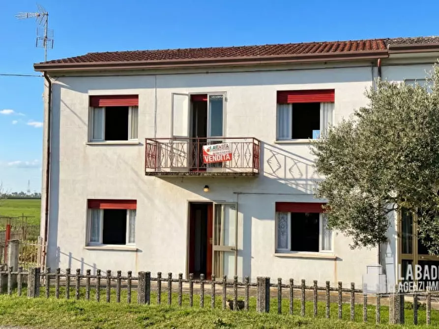 Immagine 7 di Casa bifamiliare in vendita  in Via Bentivoglio 241 a Giacciano Con Baruchella