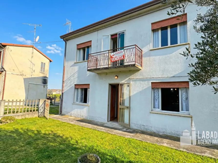 Immagine 8 di Casa bifamiliare in vendita  in Via Bentivoglio 241 a Giacciano Con Baruchella