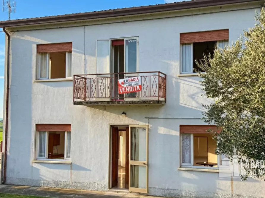 Immagine 13 di Casa bifamiliare in vendita  in Via Bentivoglio 241 a Giacciano Con Baruchella