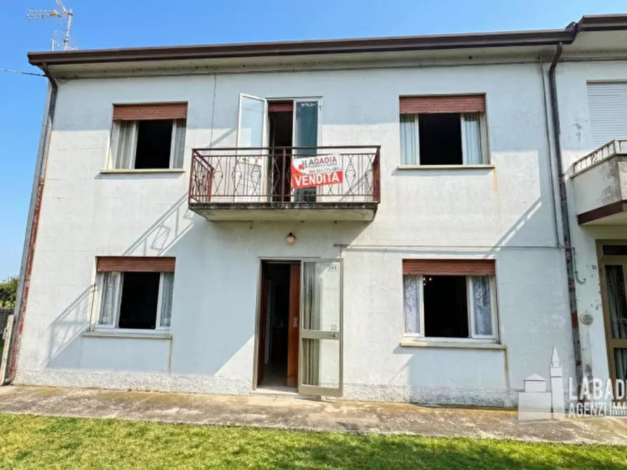 Immagine 15 di Casa bifamiliare in vendita  in Via Bentivoglio 241 a Giacciano Con Baruchella