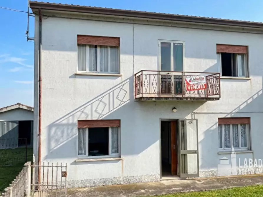 Immagine 19 di Casa bifamiliare in vendita  in Via Bentivoglio 241 a Giacciano Con Baruchella