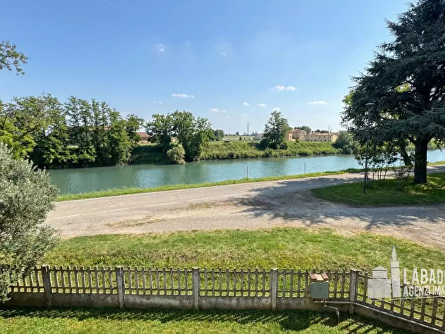 Immagine 25 di Casa bifamiliare in vendita  in Via Bentivoglio 241 a Giacciano Con Baruchella