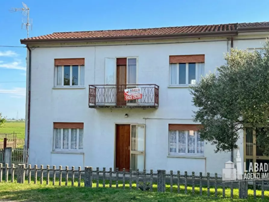 Immagine 36 di Casa bifamiliare in vendita  in Via Bentivoglio 241 a Giacciano Con Baruchella