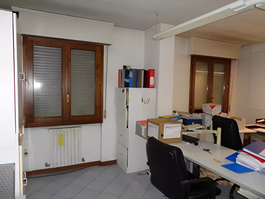 Immagine 2 di Ufficio in vendita  in Via Poggilupi a Terranuova Bracciolini