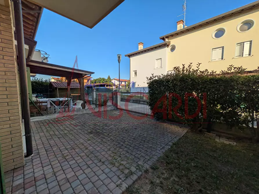 Immagine 32 di Villetta a schiera in vendita  in Via Dolomiti a Caorle