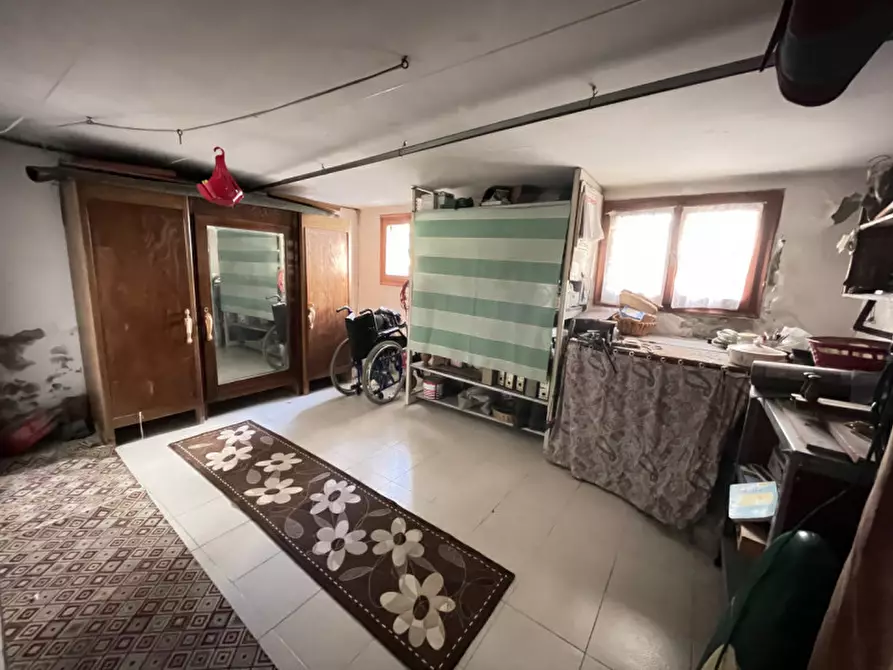 Immagine 43 di Casa indipendente in vendita  in Vicolo Pio X a Battaglia Terme