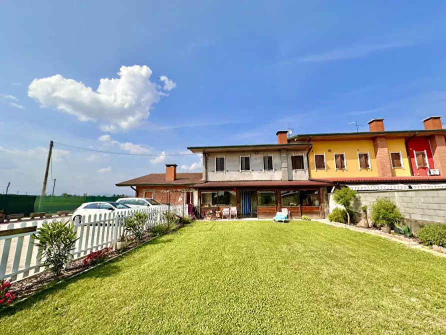Immagine 1 di Villetta a schiera in vendita  a Veronella