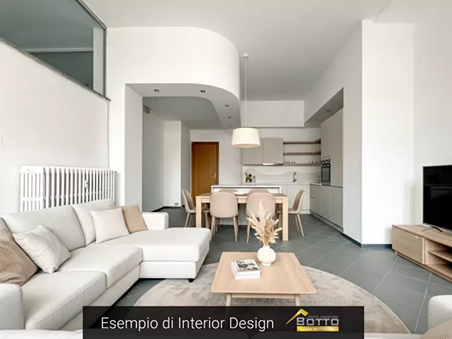 Immagine 2 di Appartamento in vendita  in piazza mazzini 82 a Borgomanero