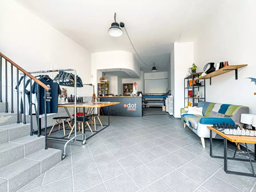 Immagine 4 di Appartamento in vendita  in piazza mazzini 82 a Borgomanero