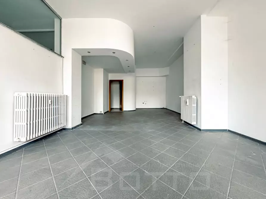 Immagine 7 di Appartamento in vendita  in piazza mazzini 82 a Borgomanero