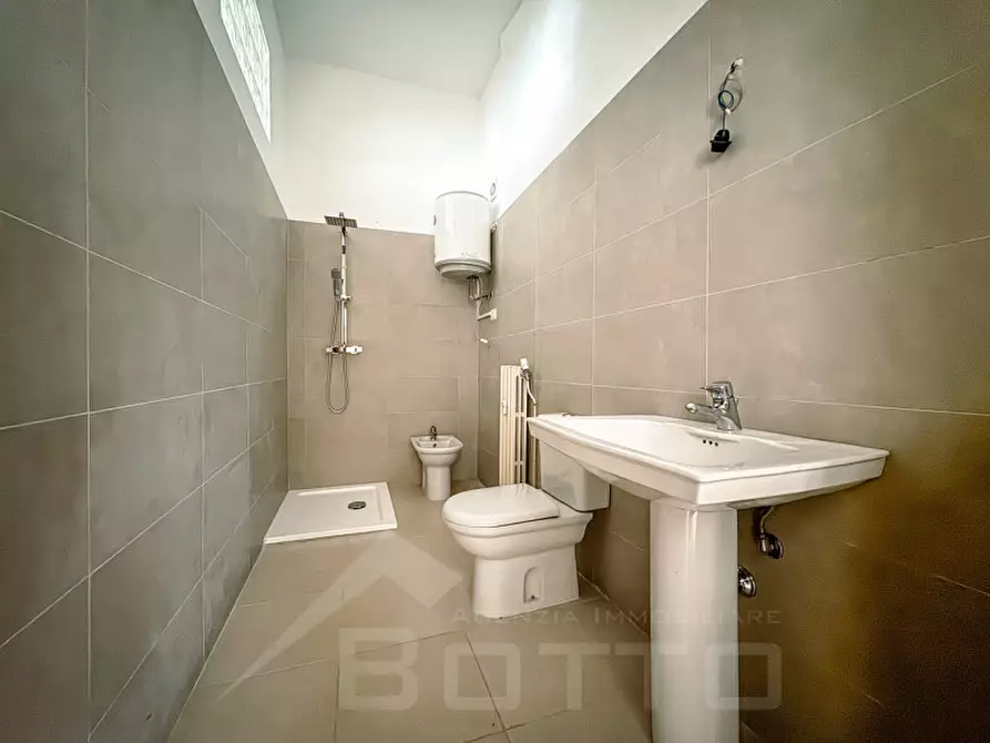 Immagine 15 di Appartamento in vendita  in piazza mazzini 82 a Borgomanero