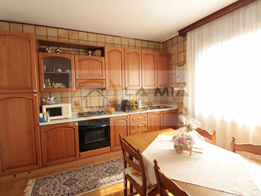 Immagine 1 di Casa bifamiliare in vendita  in Via Ardoneghe - Legnaro a Legnaro