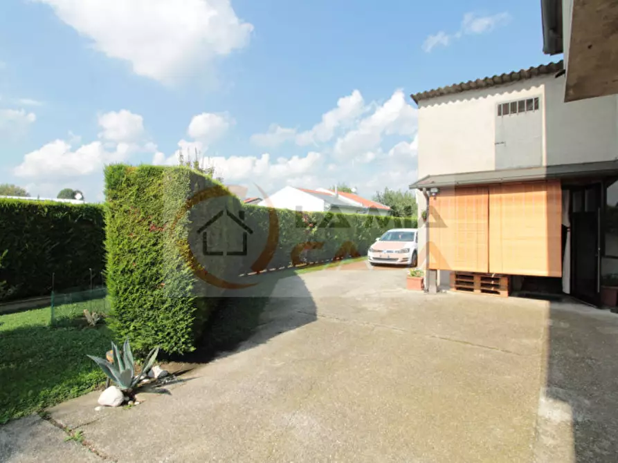 Immagine 15 di Casa bifamiliare in vendita  in Via Ardoneghe - Legnaro a Legnaro