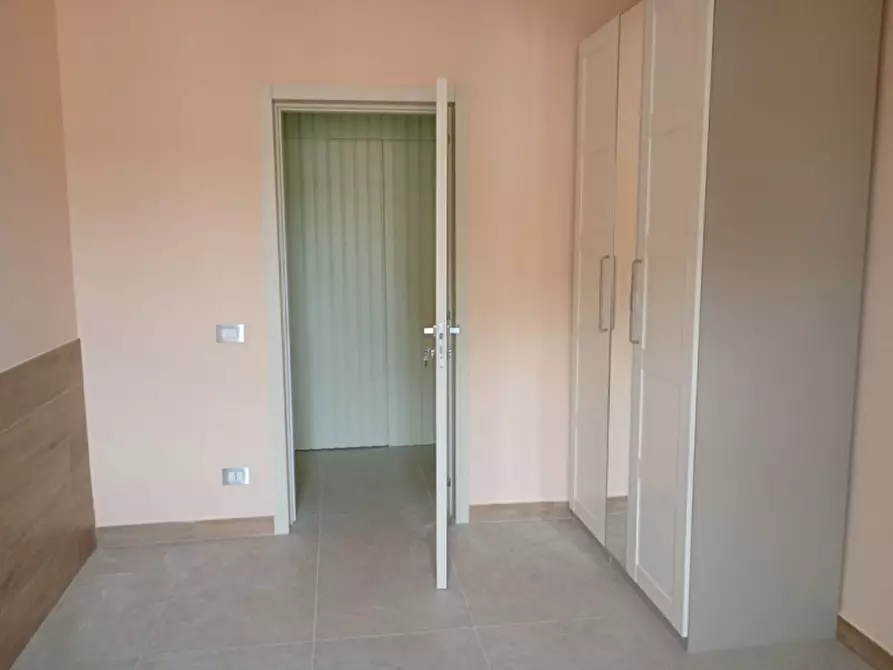 Immagine 13 di Camera in affitto  in Via sacco e vanzetti 2 a Napoli