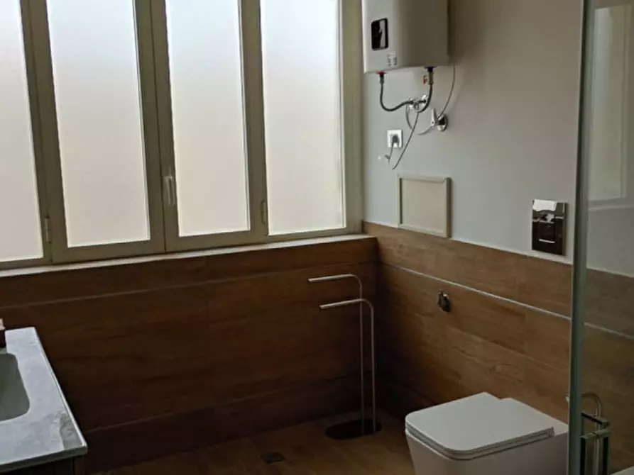 Immagine 20 di Camera in affitto  in Via sacco e vanzetti 2 a Napoli