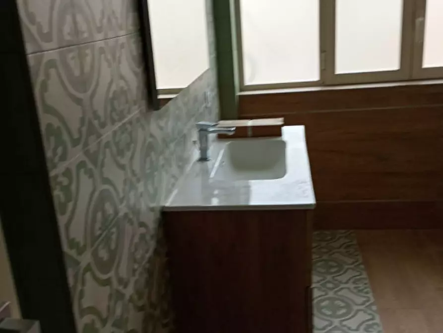 Immagine 21 di Camera in affitto  in Via sacco e vanzetti 2 a Napoli