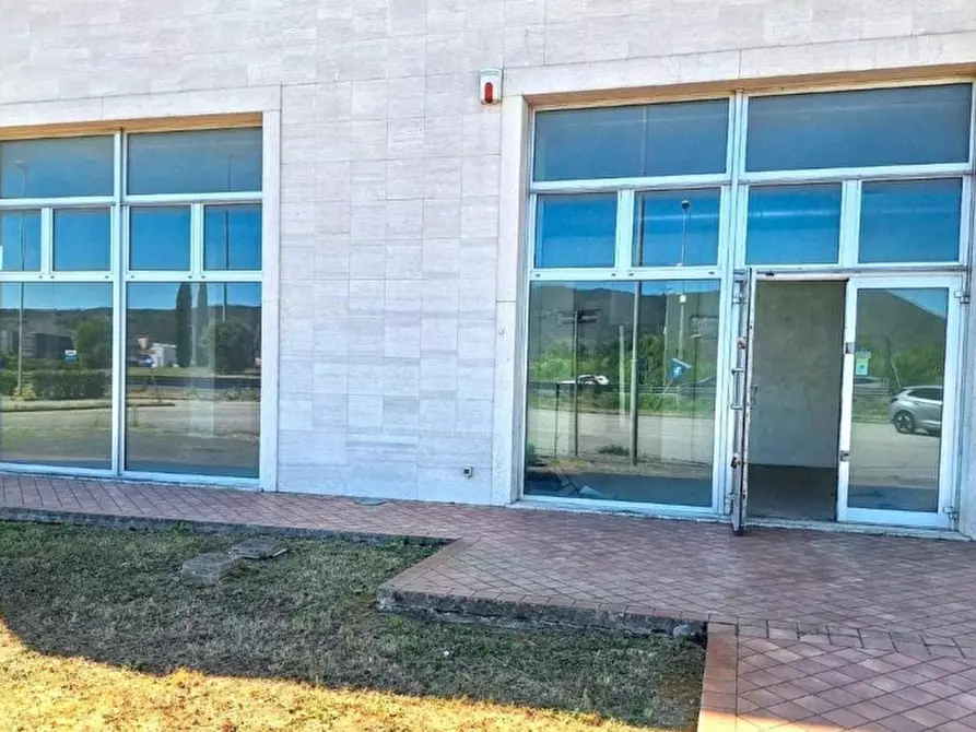 Immagine 2 di Negozio in vendita  in Via Norvegia, 88, 56021 Cascina PI, Italia a Cascina