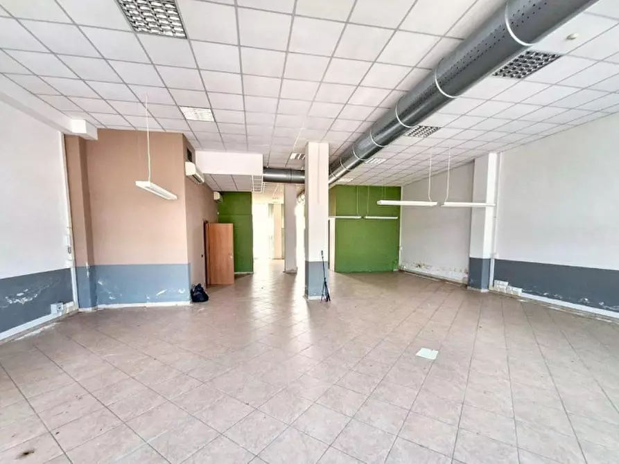 Immagine 3 di Negozio in vendita  in Via Norvegia, 86, 56021 Cascina PI, Italia a Cascina