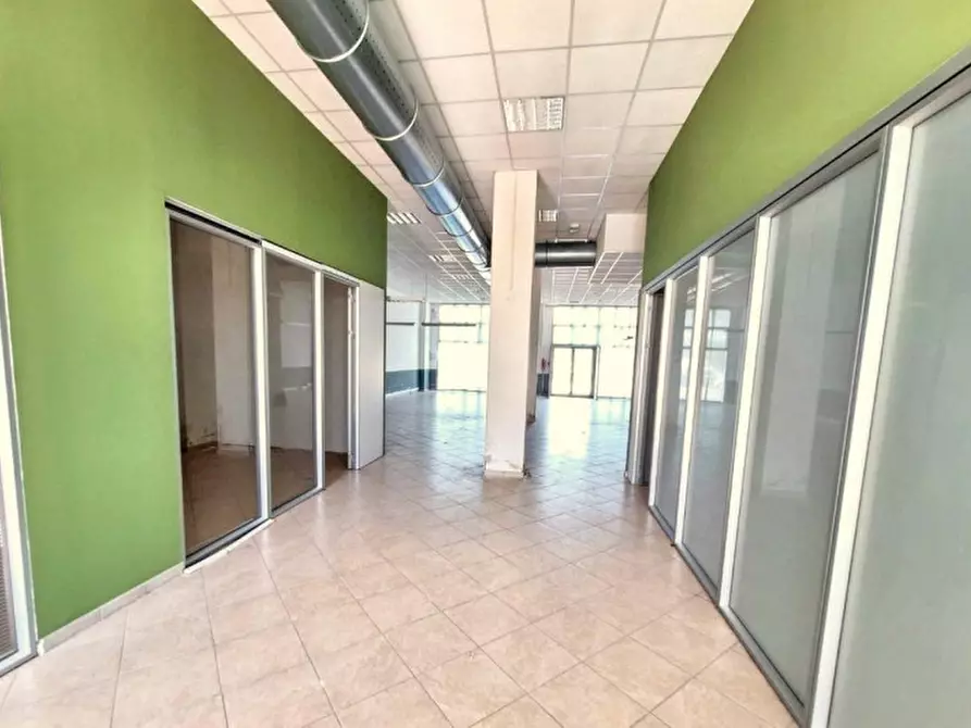 Immagine 8 di Negozio in vendita  in Via Norvegia, 86, 56021 Cascina PI, Italia a Cascina