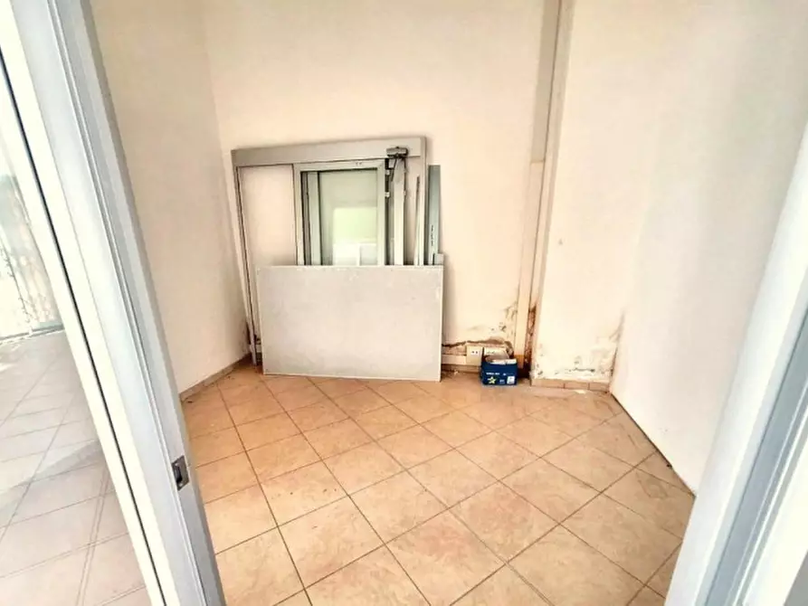 Immagine 9 di Negozio in vendita  in Via Norvegia, 86, 56021 Cascina PI, Italia a Cascina