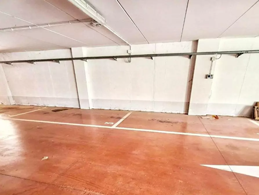 Immagine 3 di Posto auto in vendita  in Via Norvegia, 56021 Cascina PI, Italia a Cascina
