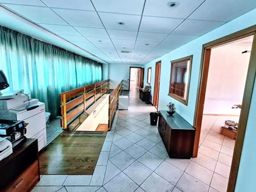 Immagine 4 di Magazzino in vendita  in Via Aldo Moro, 31, 56010 Vicopisano PI, Italia a Vicopisano