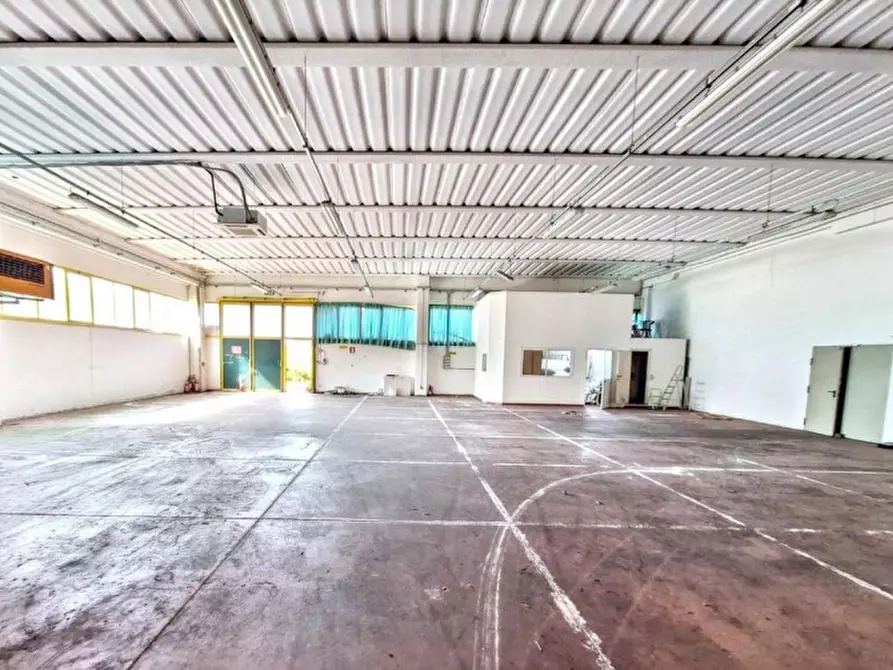 Immagine 11 di Magazzino in vendita  in Via Aldo Moro, 31, 56010 Vicopisano PI, Italia a Vicopisano