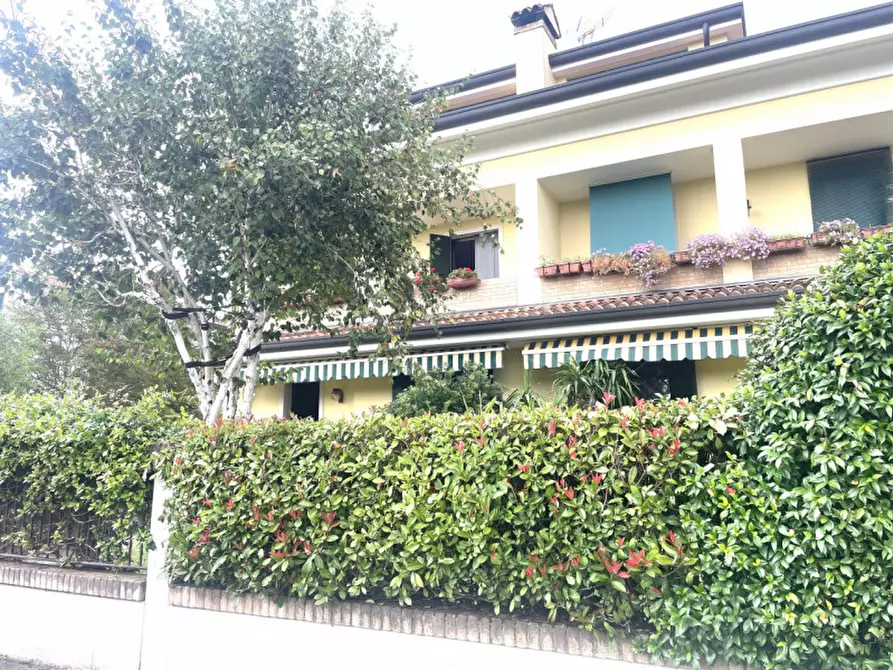 Immagine 2 di Casa bifamiliare in vendita  in Via Ferdinando Magellano, 25 a Selvazzano Dentro