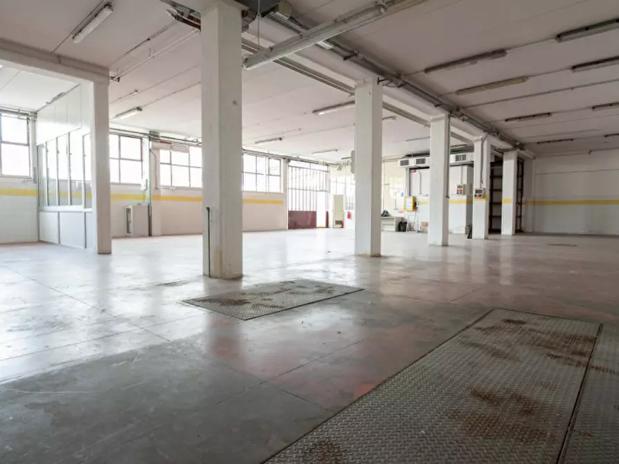 Immagine 3 di Capannone industriale in vendita  in Via Giovanni Virginio Schiapparelli a Verona