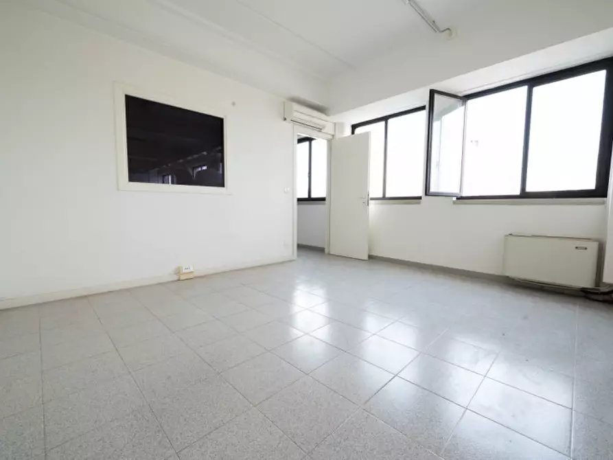 Immagine 6 di Capannone industriale in vendita  in Via Giovanni Virginio Schiapparelli a Verona