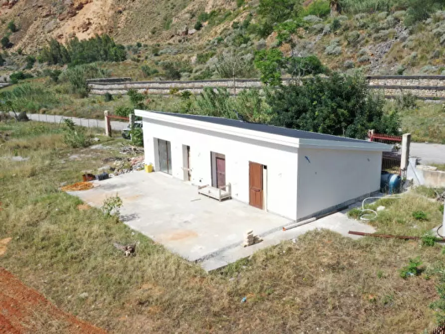 Immagine 9 di Villa in vendita  in Via Federico II a Terrasini