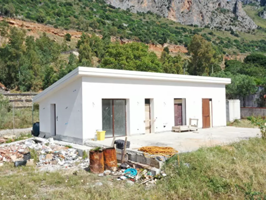 Immagine 10 di Villa in vendita  in Via Federico II a Terrasini