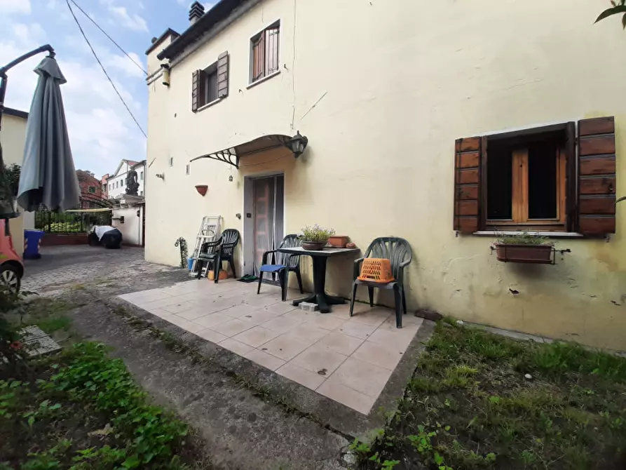 Immagine 5 di Appartamento in vendita  in Via Artuto Toscanini a Mira