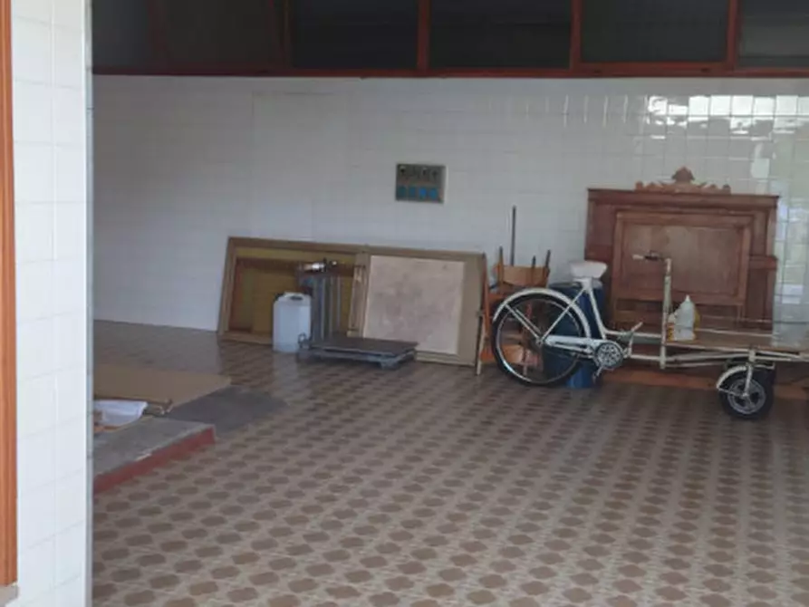 Immagine 2 di Negozio in vendita  in via colleghe, 4 a Vajont