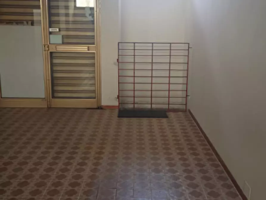 Immagine 3 di Negozio in vendita  in via colleghe, 4 a Vajont