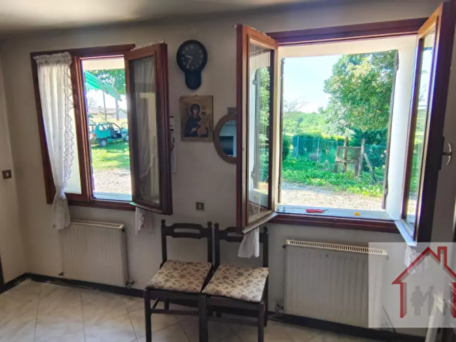 Immagine 3 di Rustico / casale in vendita  a Giavera Del Montello