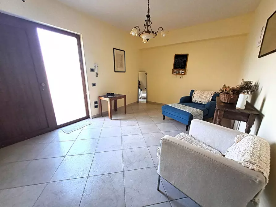 Immagine 3 di Villa in vendita  a Magione