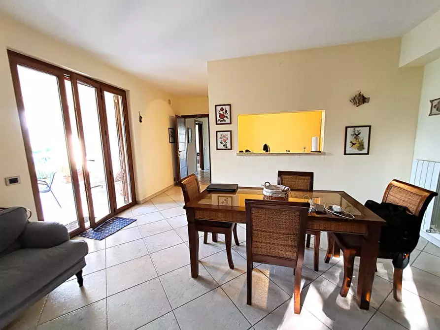 Immagine 4 di Villa in vendita  a Magione