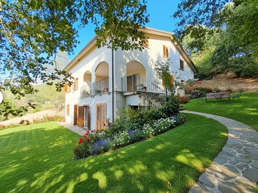 Immagine 6 di Villa in vendita  a Magione