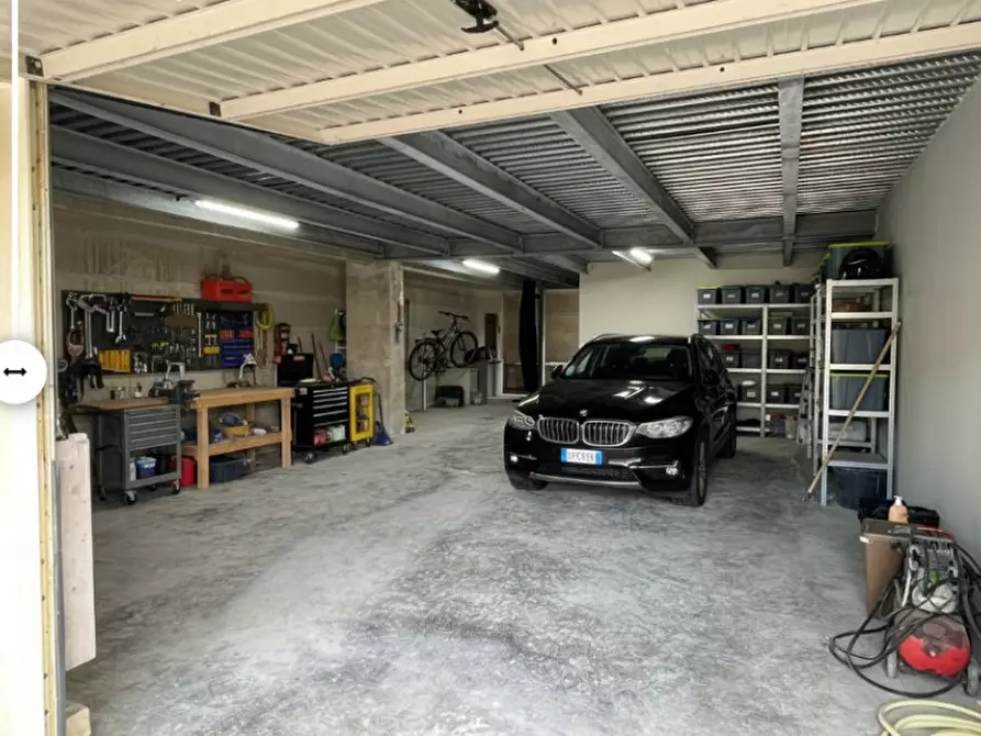 Immagine 27 di Villa in vendita  a Magione