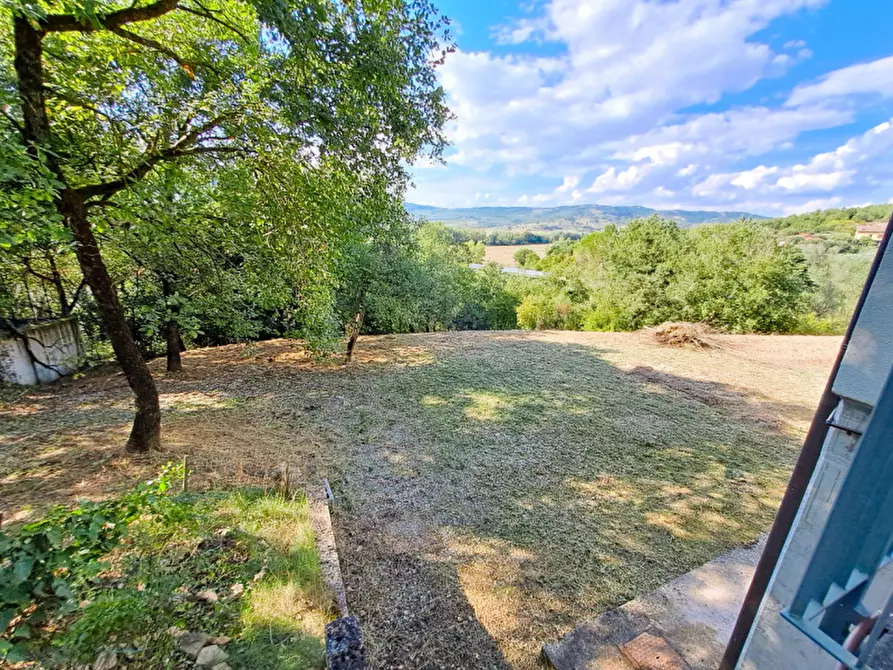 Immagine 28 di Villa in vendita  a Magione