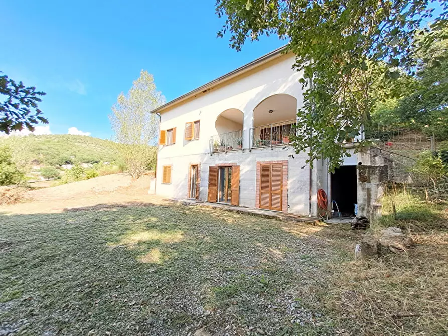 Immagine 29 di Villa in vendita  a Magione