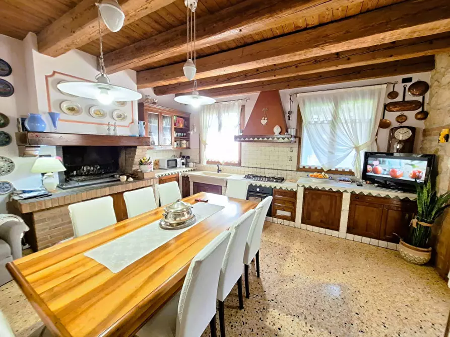 Immagine 8 di Villa in vendita  in Strada della Carpaneda a Vicenza